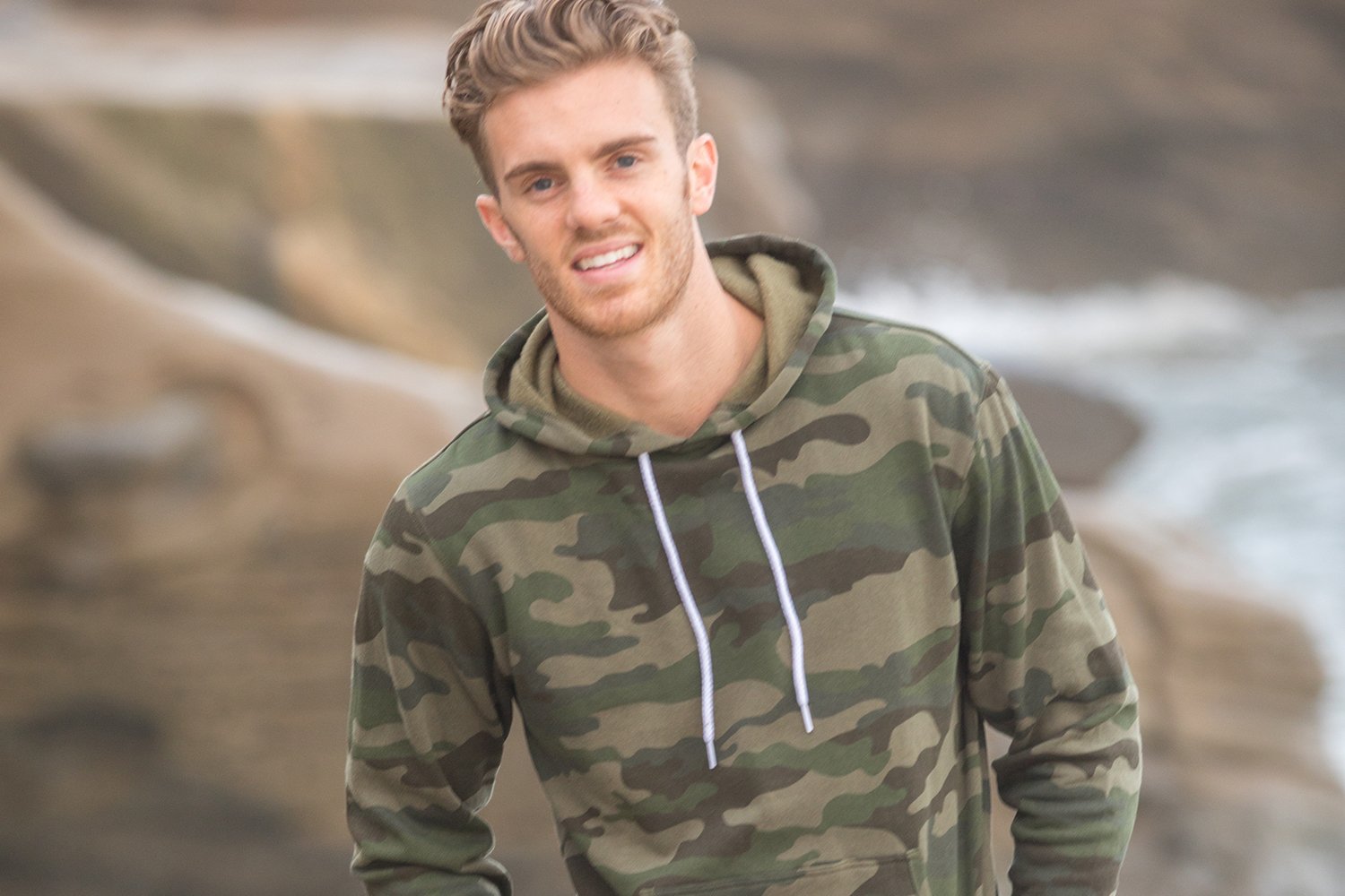 Independent Trading Unisex Pullover Hooded Sweatshirt